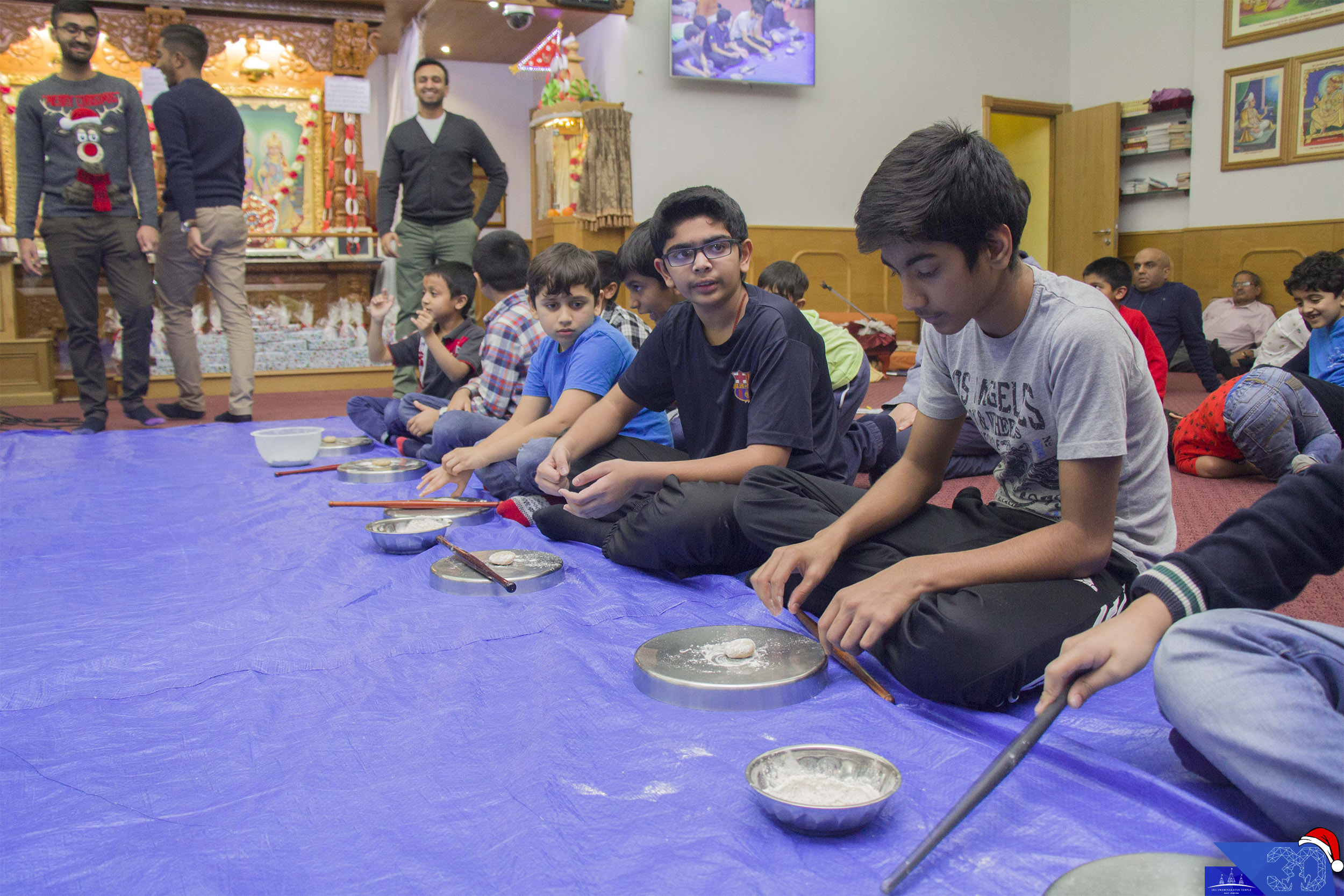 ©1987-2017 SKS Swaminarayan Temple East London